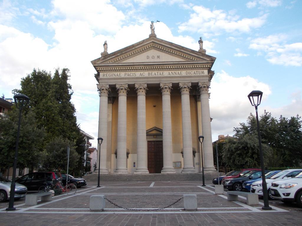 Travellers Lodge Bed & Rooms Treviso Bagian luar foto
