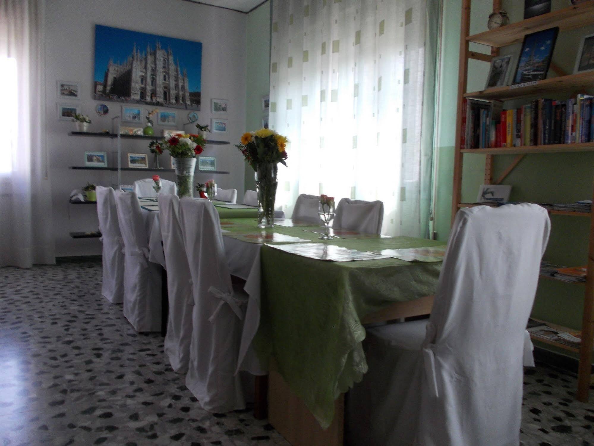 Travellers Lodge Bed & Rooms Treviso Bagian luar foto