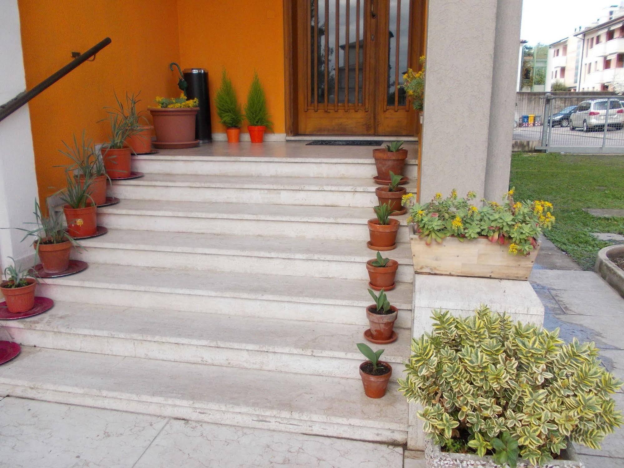 Travellers Lodge Bed & Rooms Treviso Bagian luar foto
