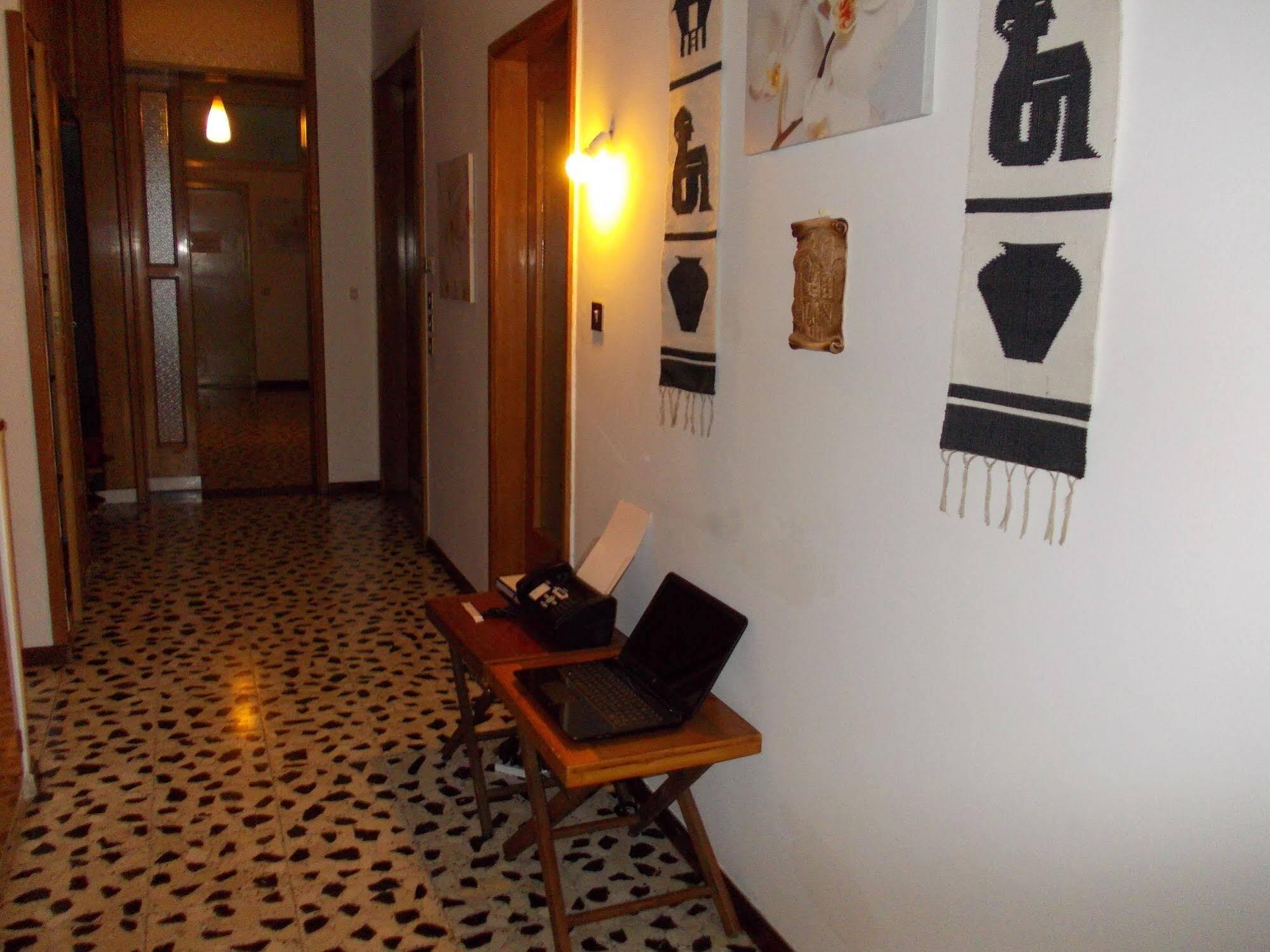 Travellers Lodge Bed & Rooms Treviso Bagian luar foto